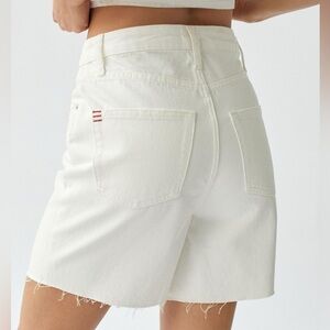BDG 90s Long Inseam White Short Raw Hem High Rise Size 27 NWT
